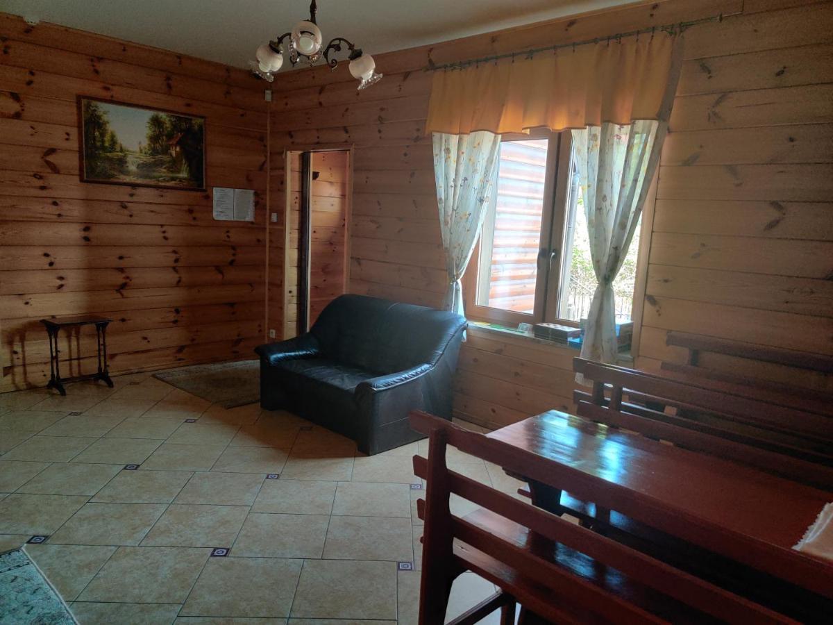 Cztery Pory Roku Guest House Białowieża Екстериор снимка