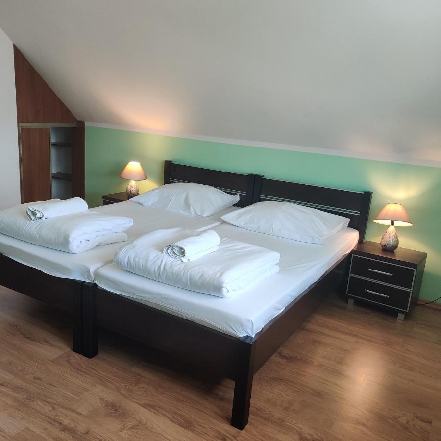 Cztery Pory Roku Guest House Białowieża Екстериор снимка
