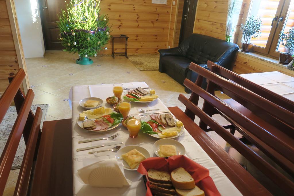 Cztery Pory Roku Guest House Białowieża Екстериор снимка