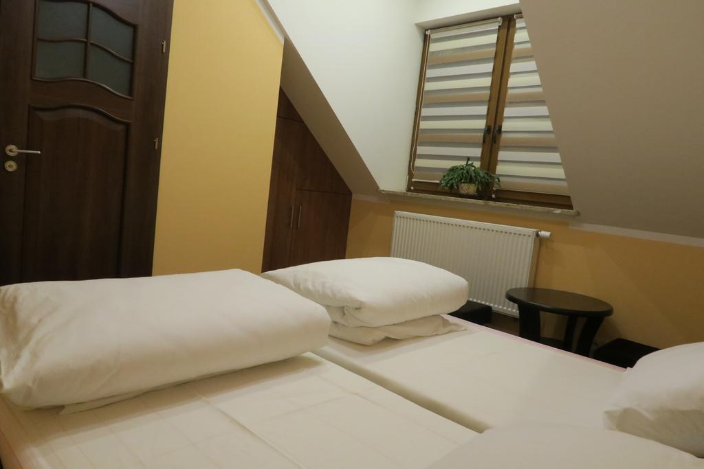 Cztery Pory Roku Guest House Białowieża Стая снимка